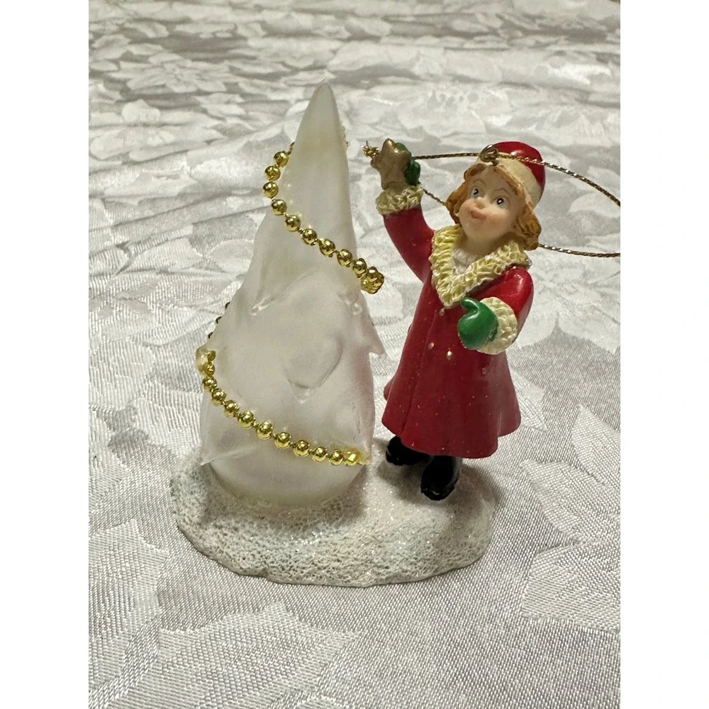 Unbranded Christmas Figurines Set 2 OS Red‎ Excellent Frosted Tree Snowman Girl
